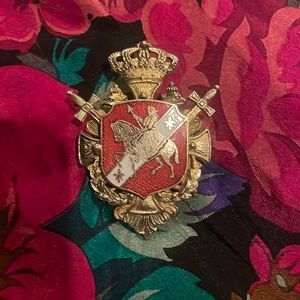 Coro 1940’s Knight in Shinning Armor Coat of Arms Brooch